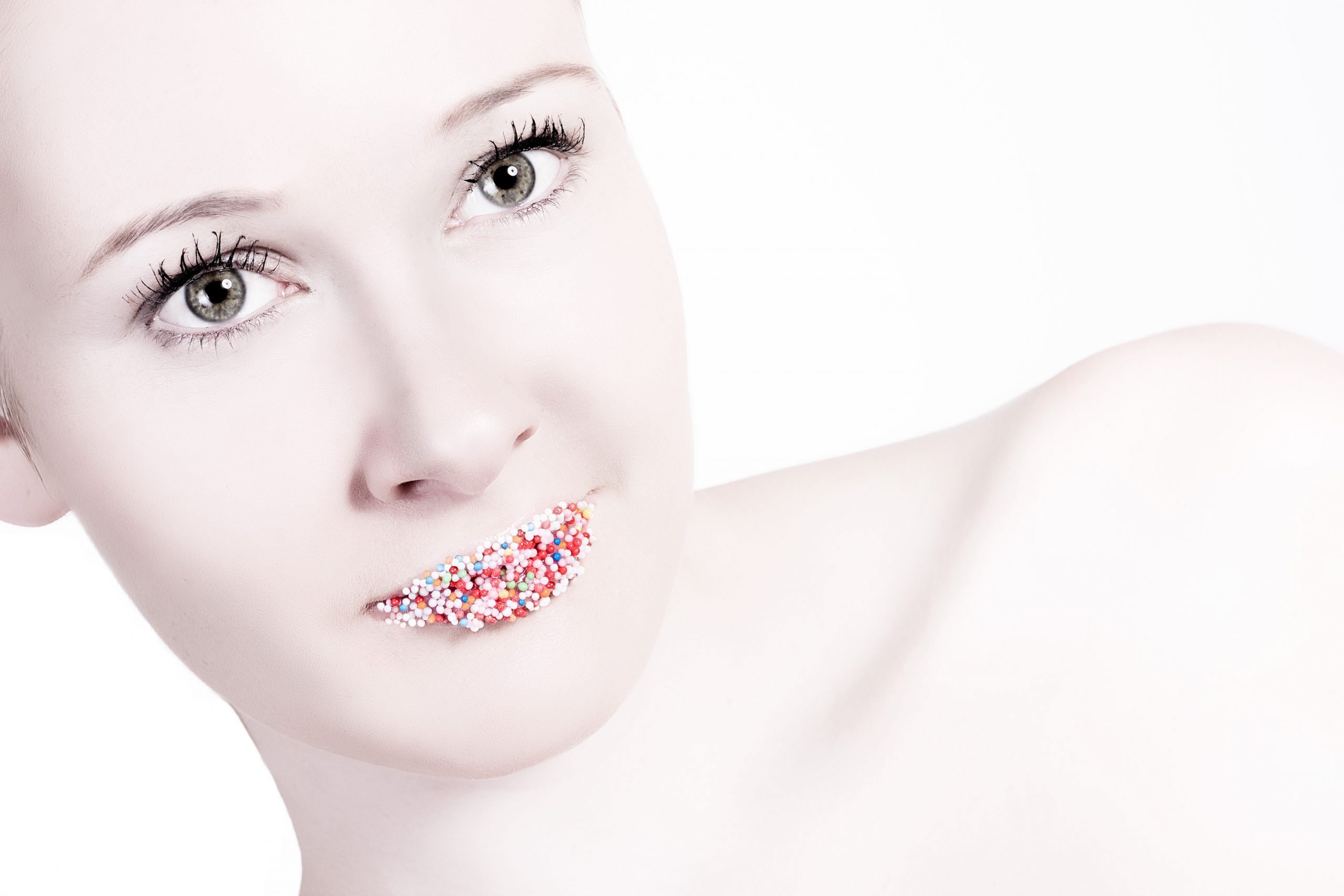 Portrait highkey zuckerperlen lippe